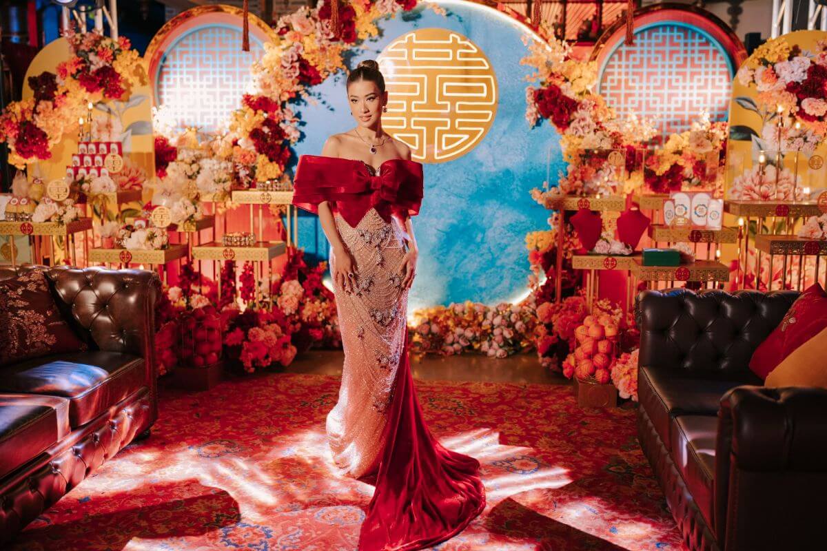 Expertise and Adaptability